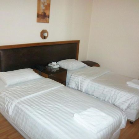 Aghadeer Hotel Amman Bagian luar foto