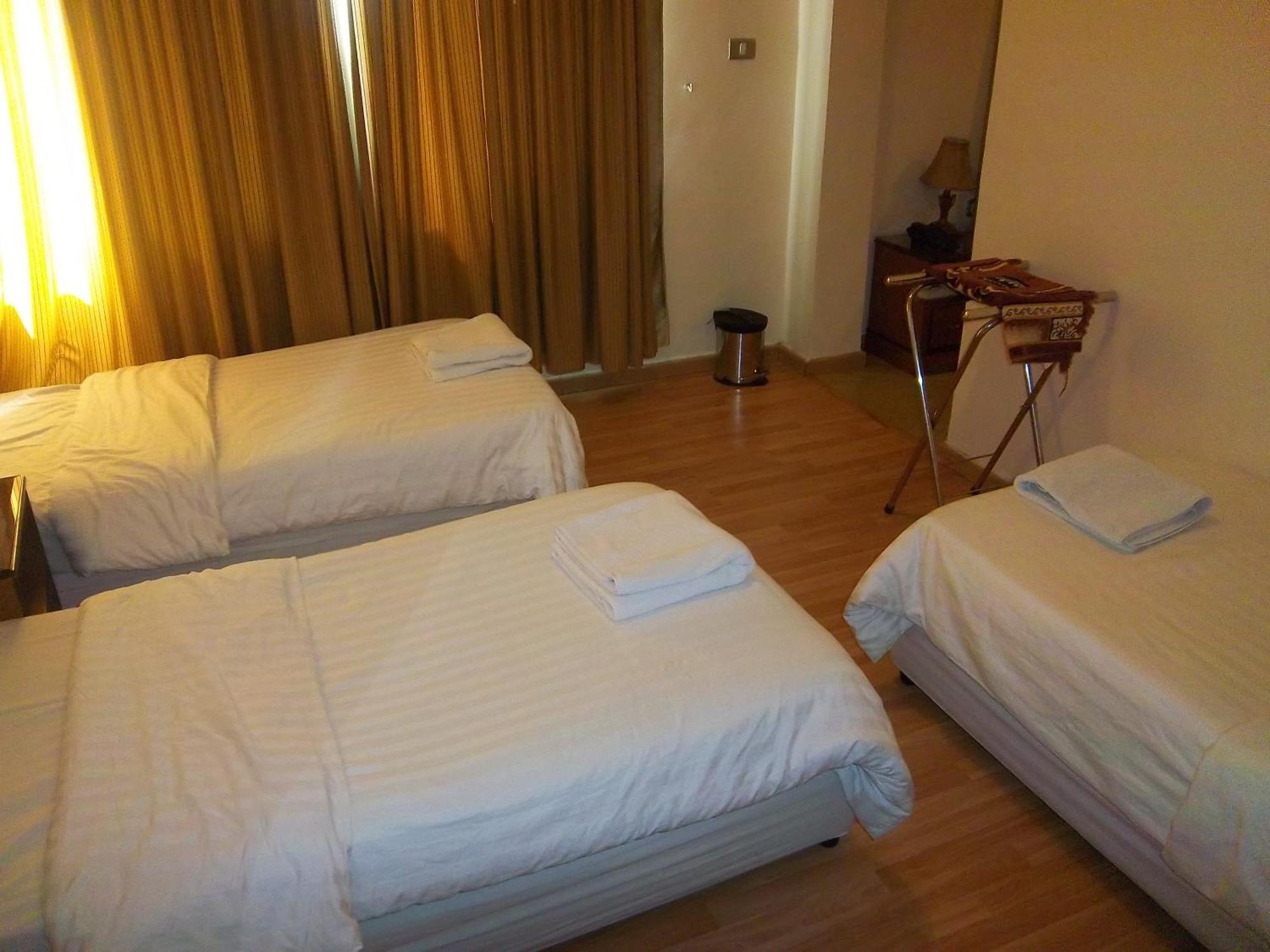 Aghadeer Hotel Amman Bagian luar foto